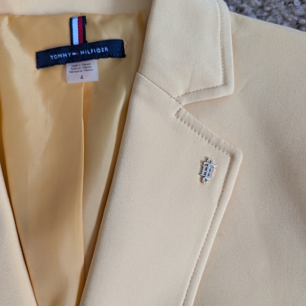 Tommy Hilfiger Yellow Blazer with Silver Accent - Picture 5 of 6
